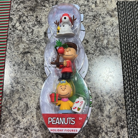Peanuts Holiday Figures Snoopy Charlie Brown Christmas Figurines Collectibles - Picture 2 of 10
